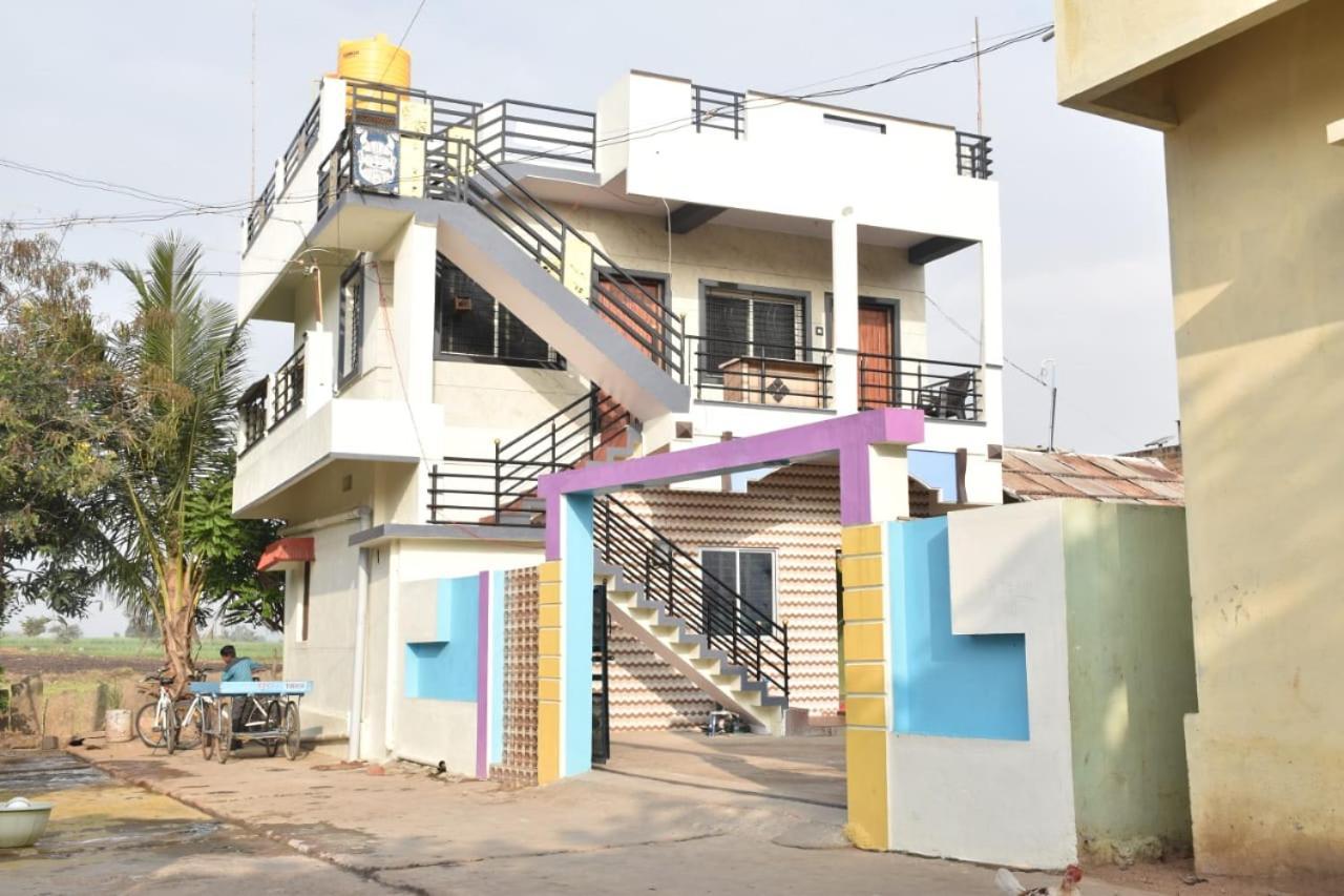 Coconut Homestay Хампи Экстерьер фото